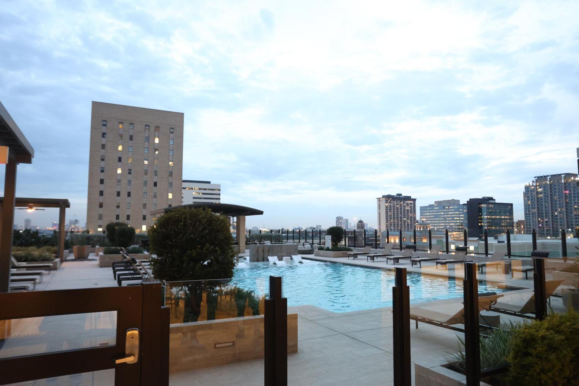 Houston'S Downtown Oasis Aparthotel Екстериор снимка